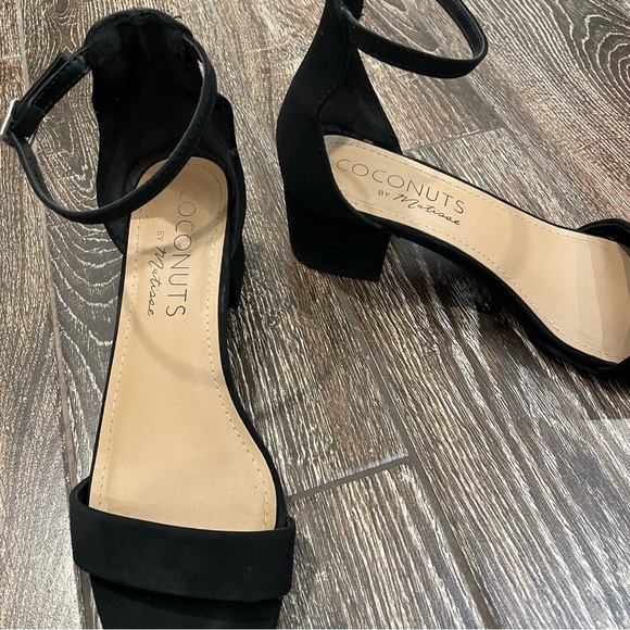 Black Open Toe Block heels - Picture 2 of 5